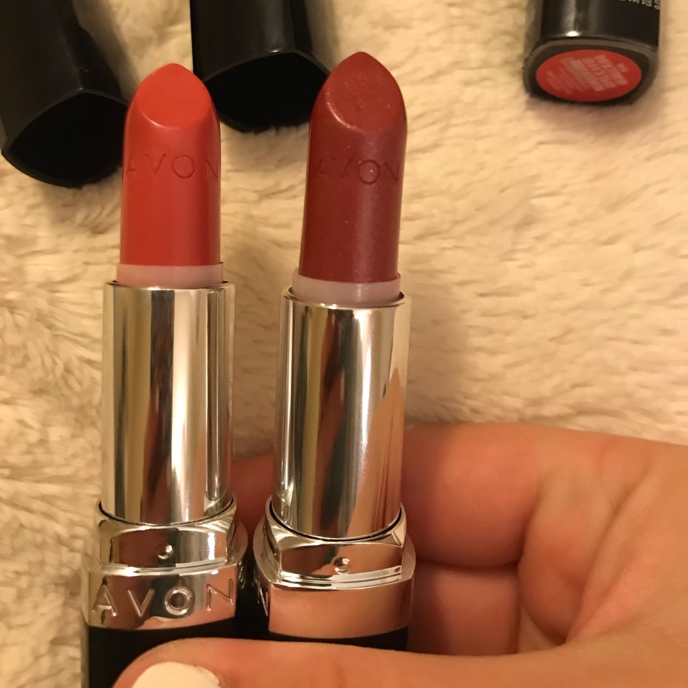 AVON Lipstick Bundle